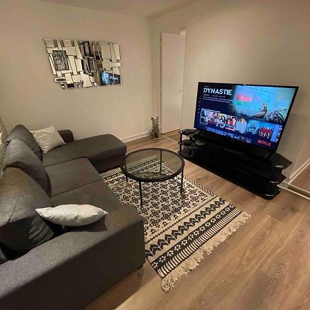 Le Black & White, Hyper Centre - Paisible- Wifi Hd- Netflix- Proche Gare -Ideal Couple Et Business Niort Eksteriør billede
