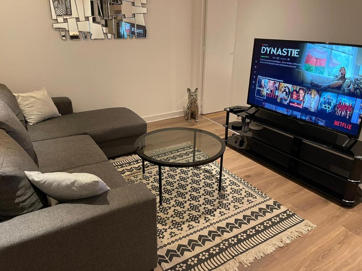 Le Black & White, Hyper Centre - Paisible- Wifi Hd- Netflix- Proche Gare -Ideal Couple Et Business Niort Eksteriør billede